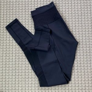 Lululemon vintage black leggings - size 6